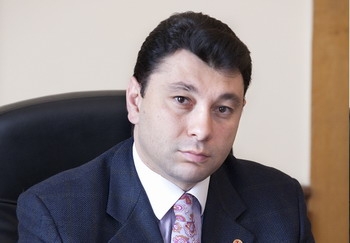 «Մենք պետք է հավատարիմ մնանք մեր հոգեւոր եւ ազգային արժեքներին». Էդուարդ Շարմազանով
