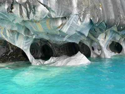 мраморные пещеры в Чили