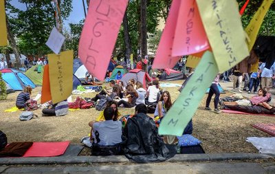 Власти Турции вновь закрыли парк Гези в Стамбуле