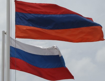 Armenian_Russian_flags