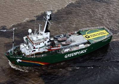 ледокол Greenpeace