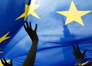 Большинство украинцев поддерживают ассоциацию с ЕС