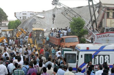 В Азербайджане обрушилось здание больницы