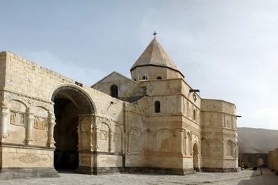 Армянская архитектура в Иране
