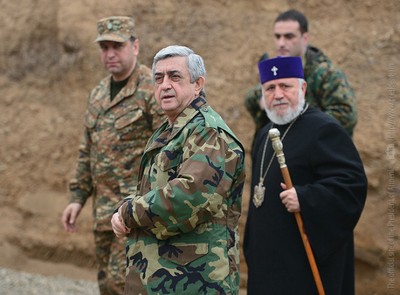 Президент Армении на передовой