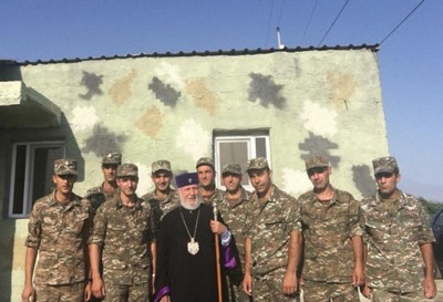 Католикос и солдаты
