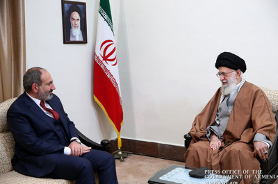Пашинян и Хаменеи