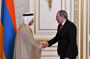 посол и Пашинян