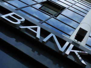 Фінляндія просить банки надати дані про клієнтів із РФ і Білорусі